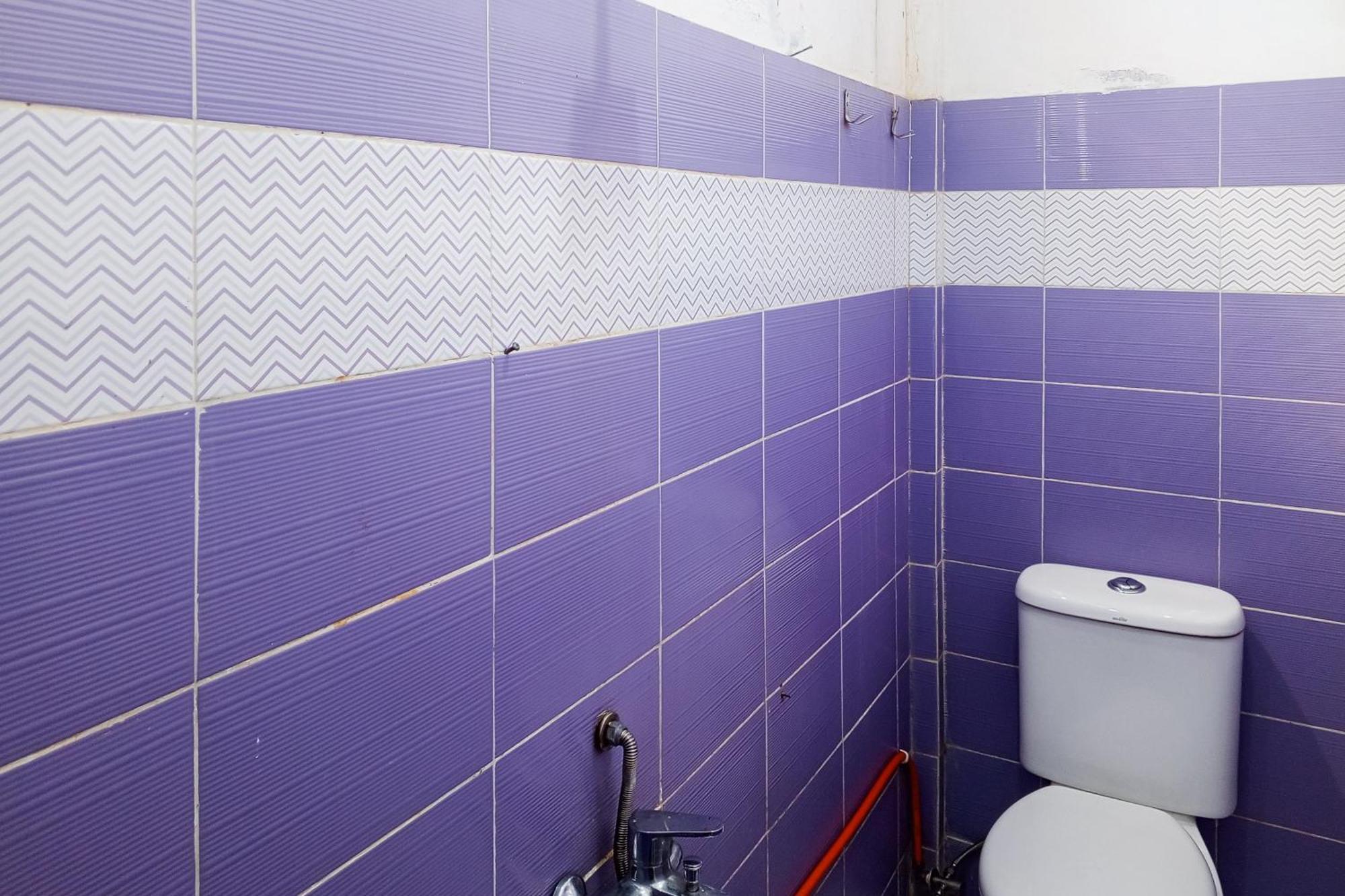Готель Malibu Syariah Bogor Redpartner Екстер'єр фото