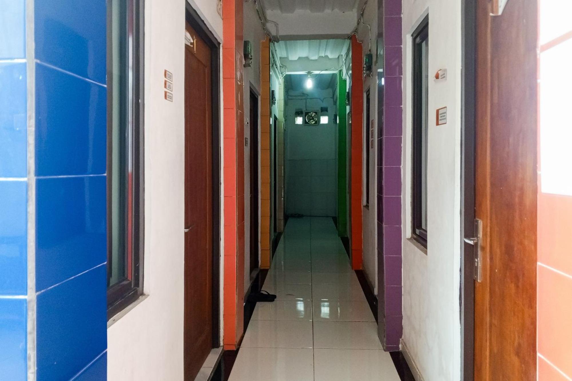 Готель Malibu Syariah Bogor Redpartner Екстер'єр фото